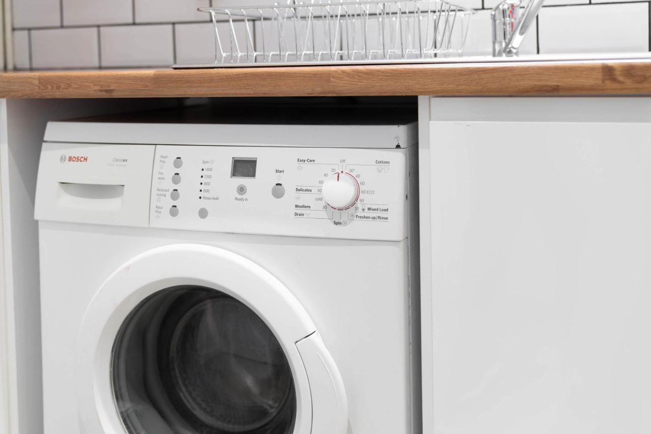 Two Bedroom Apartment - En Suites - Smart Tv'S - Wifi - Netflix - Bearwood Birmingham Exteriör bild