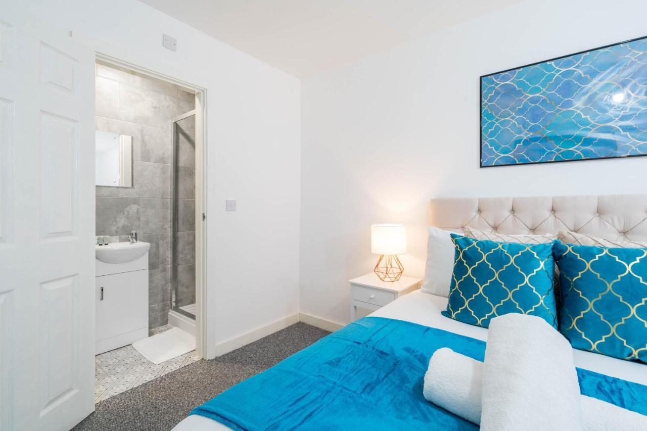 Two Bedroom Apartment - En Suites - Smart Tv'S - Wifi - Netflix - Bearwood Birmingham Exteriör bild