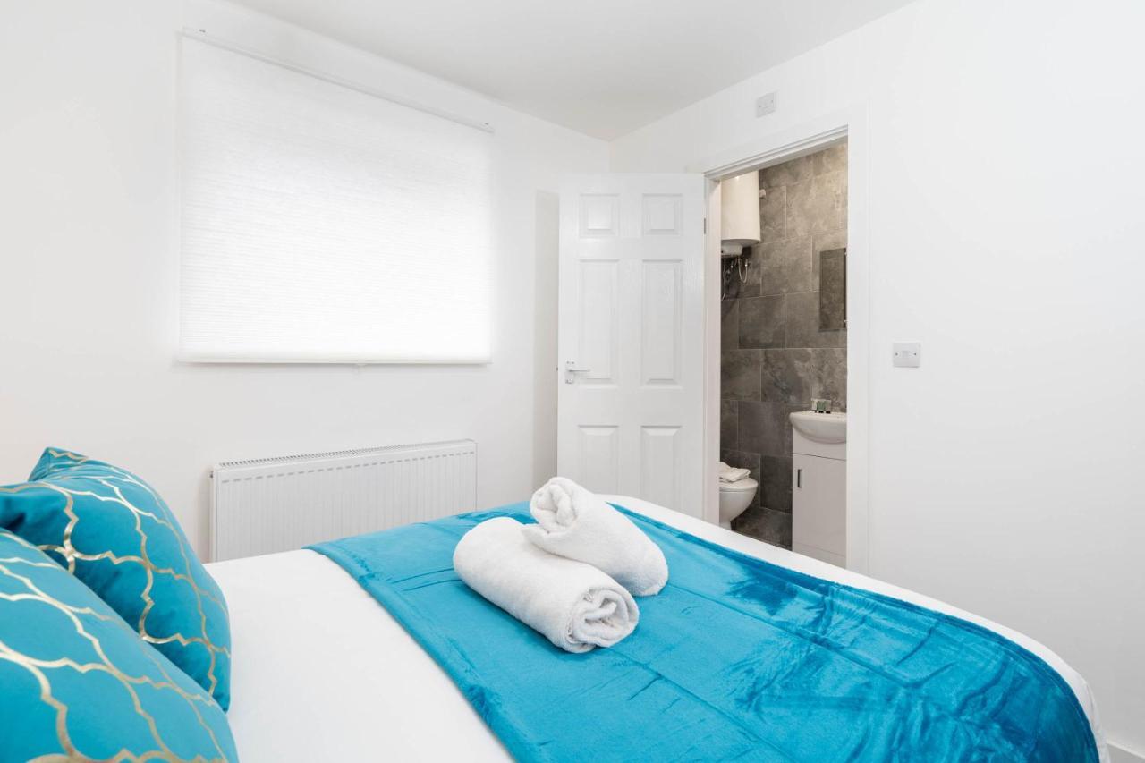Two Bedroom Apartment - En Suites - Smart Tv'S - Wifi - Netflix - Bearwood Birmingham Exteriör bild