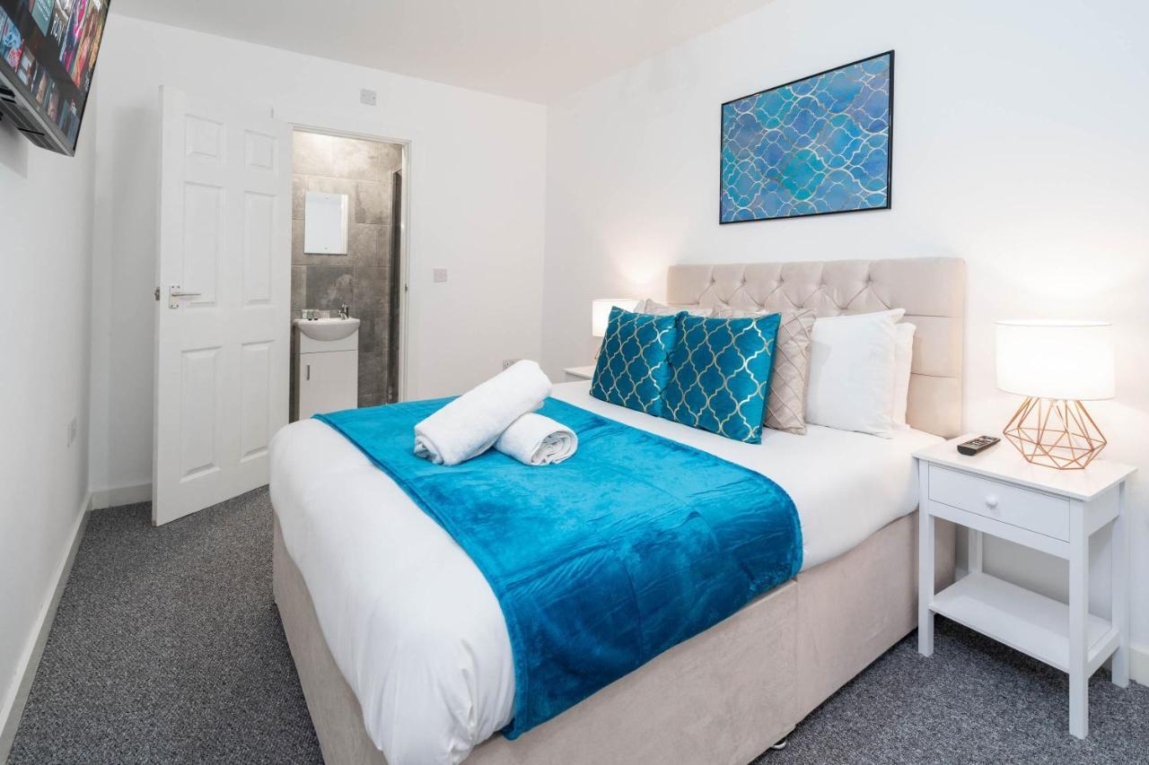 Two Bedroom Apartment - En Suites - Smart Tv'S - Wifi - Netflix - Bearwood Birmingham Exteriör bild